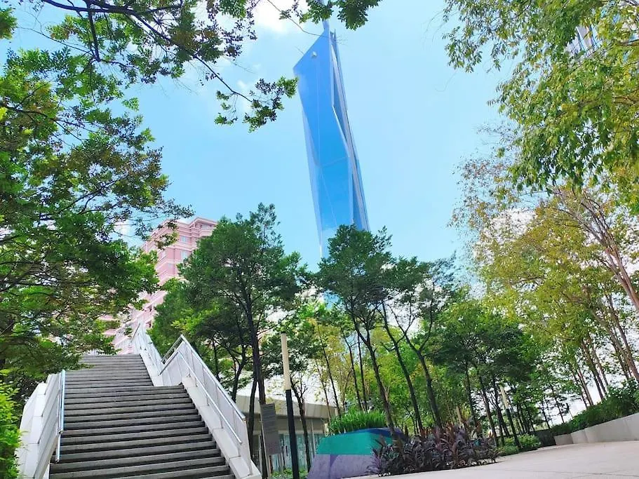 The Robertson R9 Walk To Jalan Alor Street Bukit Bintang Pavilion 7 Pax 2R1B Kuala Lumpur 0*,